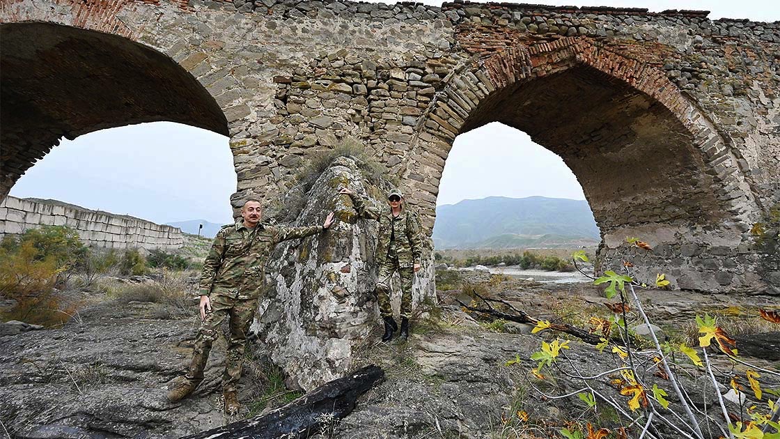 Aliyev: Ermenistan, uluslararası mahkemelerde hesap verecek