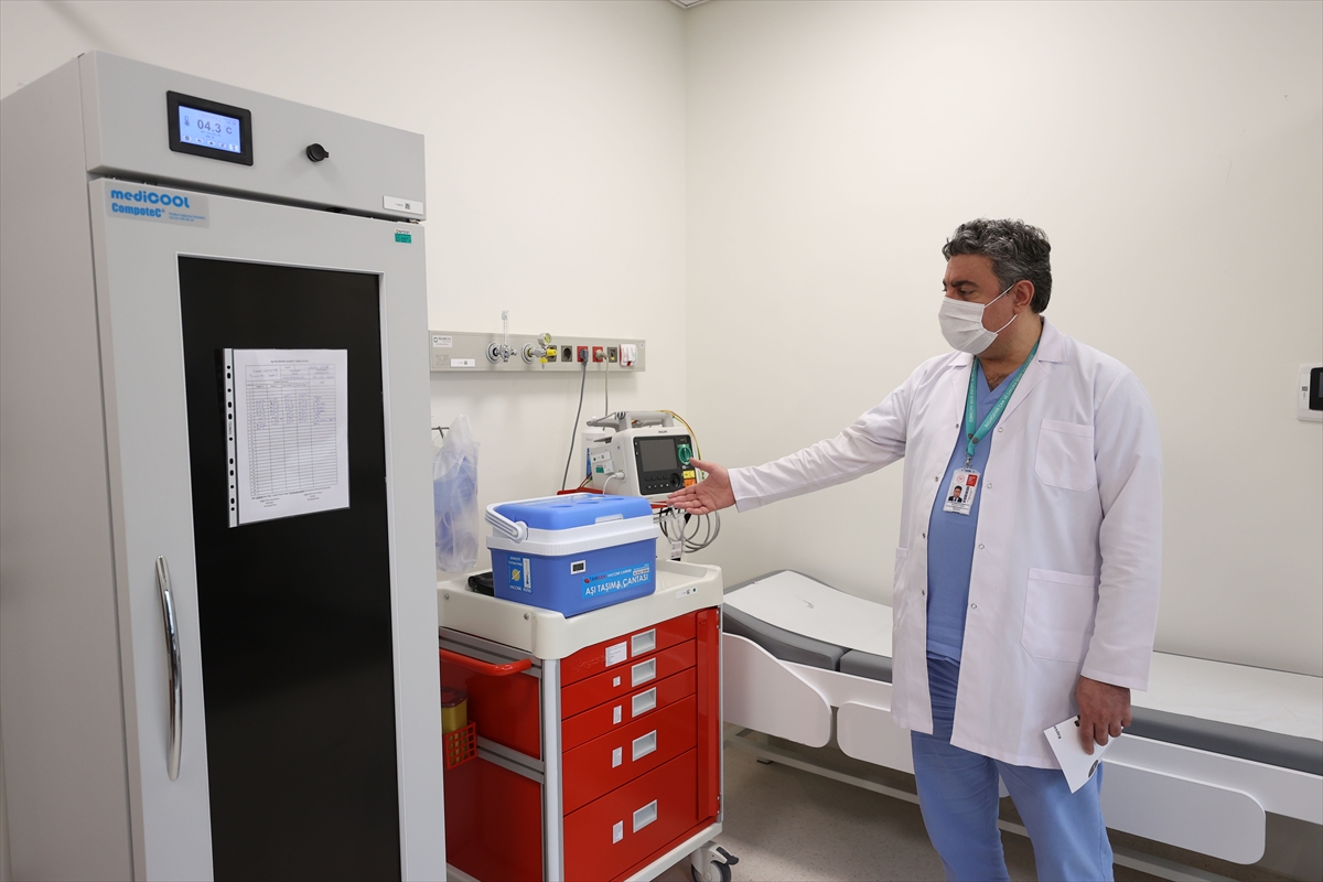 İstanbul'da Covid-19 aşı odaları için hazırlıklar tamamlandı