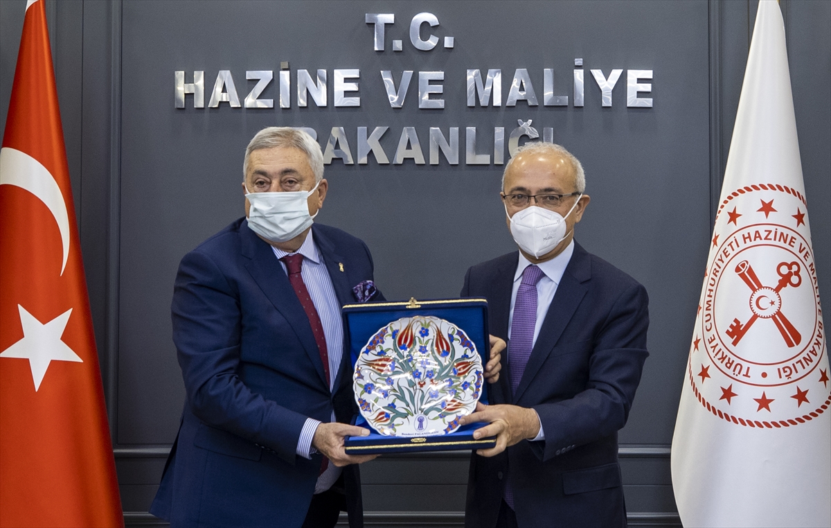 Bakan Elvan: Esnafımızı yalnız bırakmayacağız