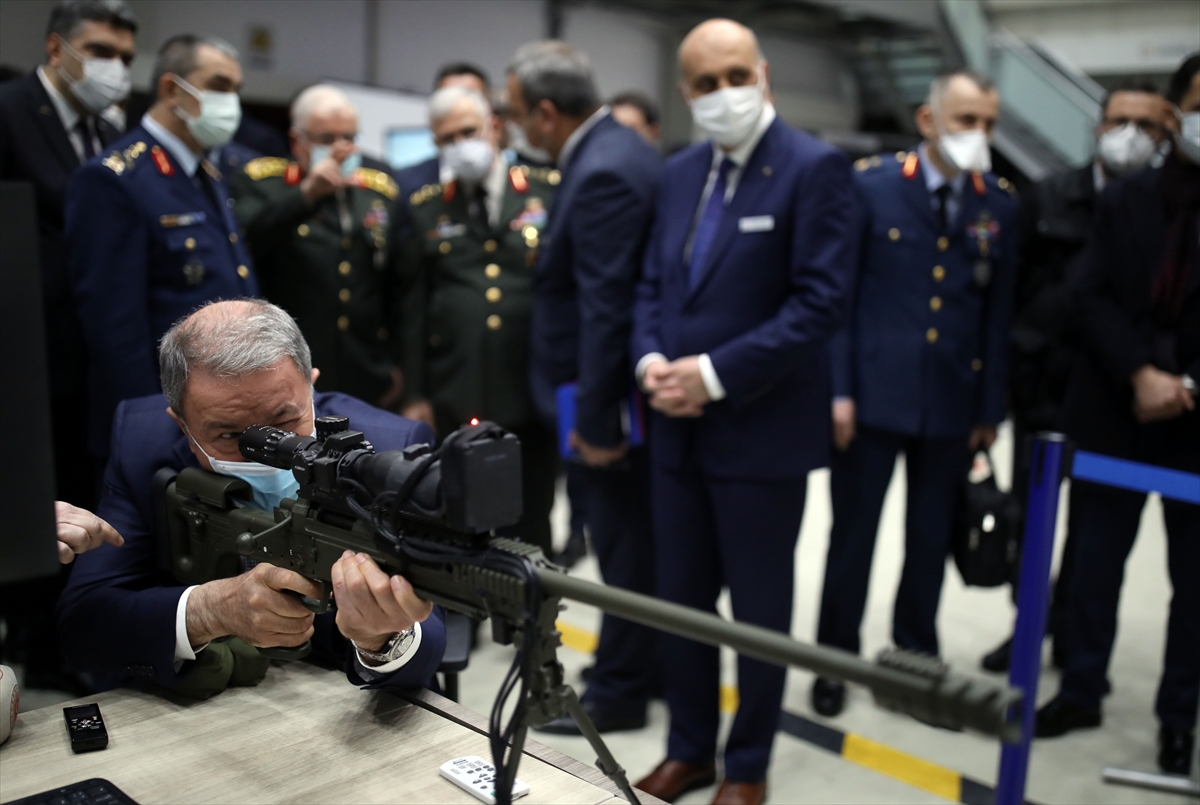 Bakan Akar ve TSK komuta kademesi, Havelsan'da incelemelerde bulundu Bakan Akar ve TSK komuta kademesi, Havelsan'da incelemelerde bulundu