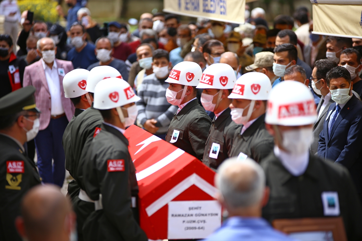 Şehit Piyade Uzman Çavuş Ramazan Günaydın, Adana'da son yolculuğuna uğurlandı