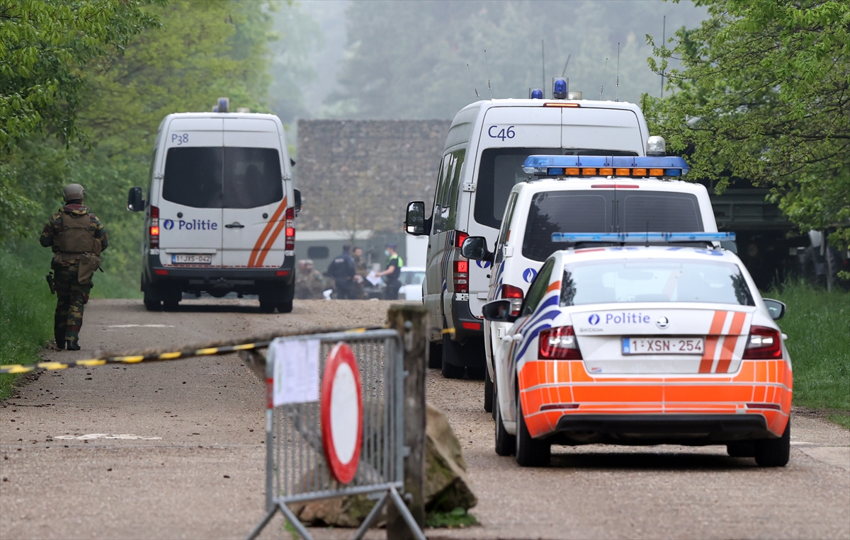 Belçika'da aşırı sağcı asker ağır silahlarla kaçtı