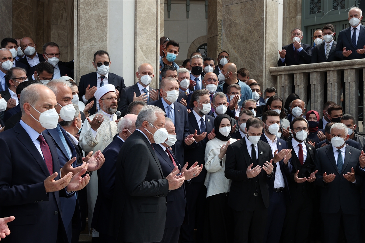 Erdoğan: Taksim Camii, İstanbul'un fethine hediyedir Erdoğan: Taksim Camii, İstanbul'un fethine hediyedir
