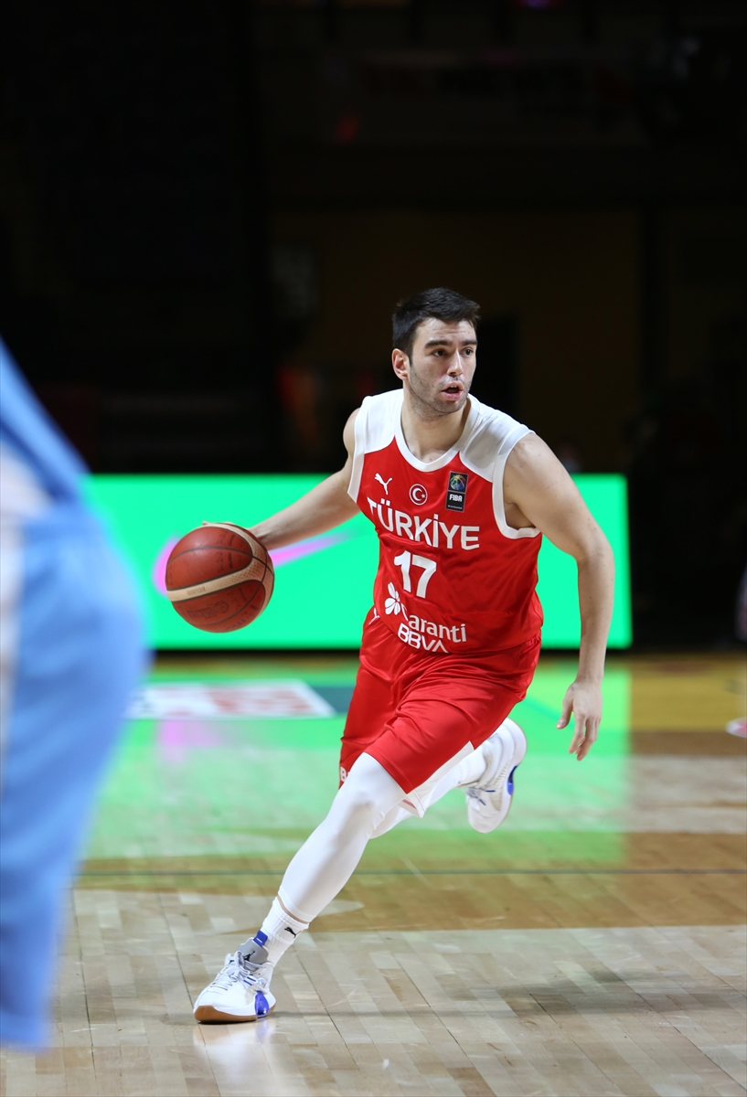 Olimpiyat Elemeleri: 12 Dev Adam'dan ilk galibiyet