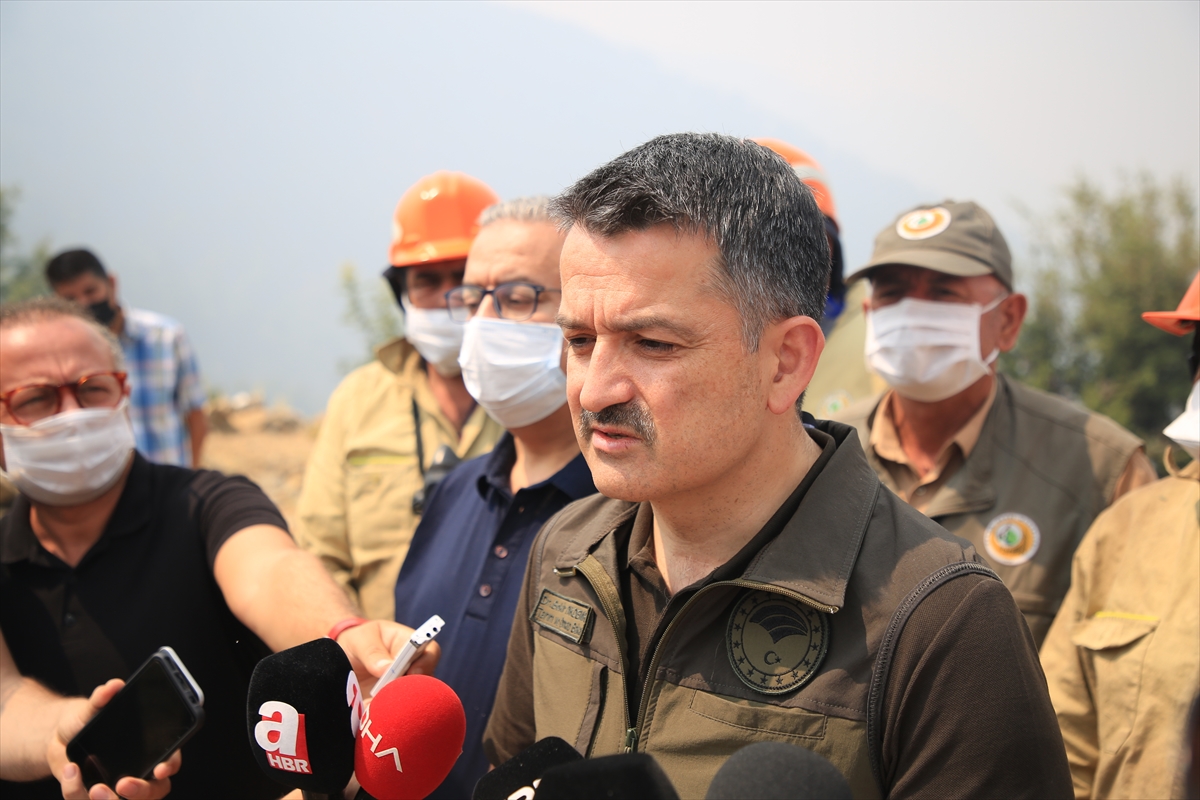 Mersin-Hatay'daki yangın kontrol altında: 4 kişi gözaltında Mersin-Hatay'daki yangın kontrol altında: 4 kişi gözaltında