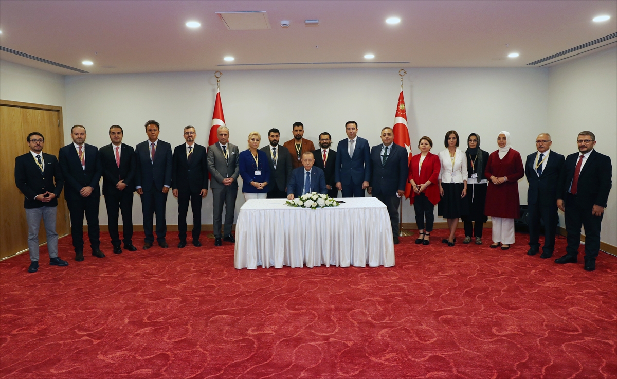 Erdoğan'dan Suriyeli mülteciler mesajı: Katillerin kucağına atamayız