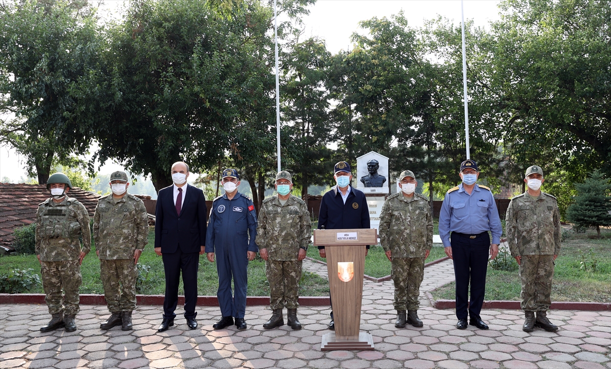 Bakan Akar: Yunanistan yayılmacı tutumla bir yere varamaz Bakan Akar: Yunanistan yayılmacı tutumla bir yere varamaz