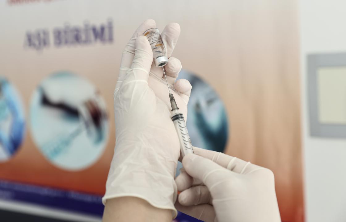 Sağlık çalışanlarına yönelik ilk doz aşılamada sona gelindi Sağlık çalışanlarına yönelik ilk doz aşılamada sona gelindi