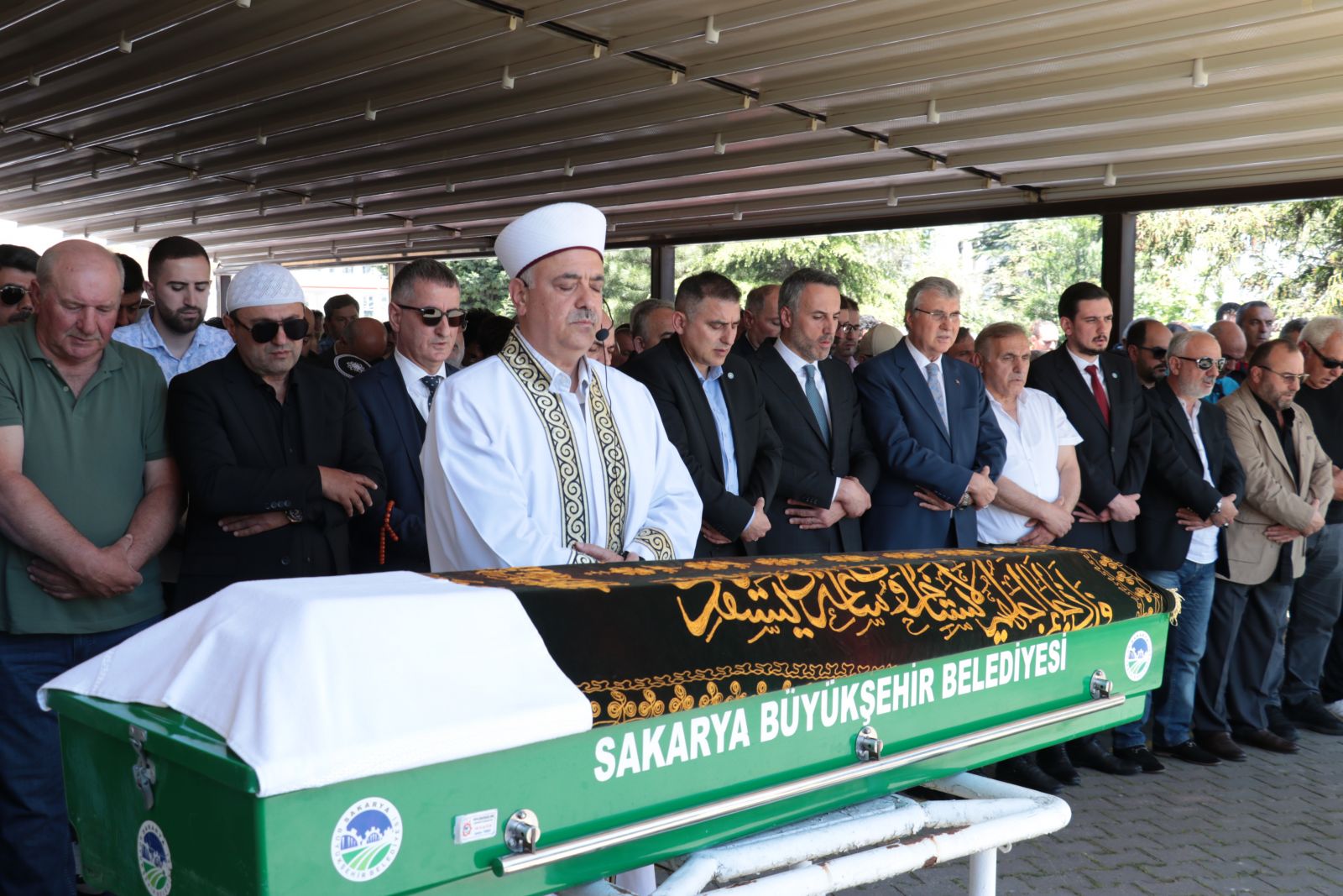 Bülent Uygun'un babası Fikret Uygun, Sakarya'da defnedildi Bülent Uygun'un babası Fikret Uygun, Sakarya'da defnedildi