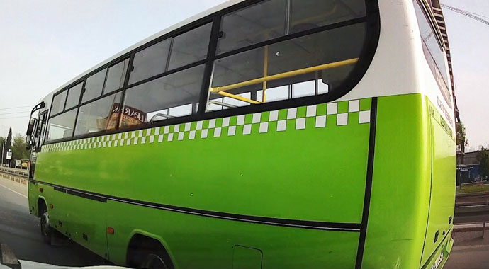 Kocaeli’deki zincirleme trafik kazası kameraya yansıdı