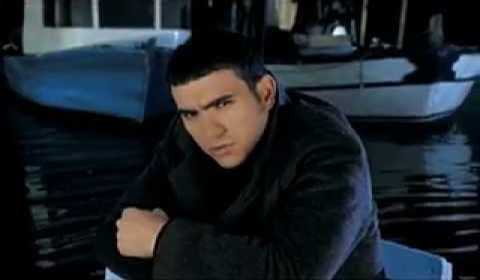 Ünlü şarkıcı avukat katili oldu!