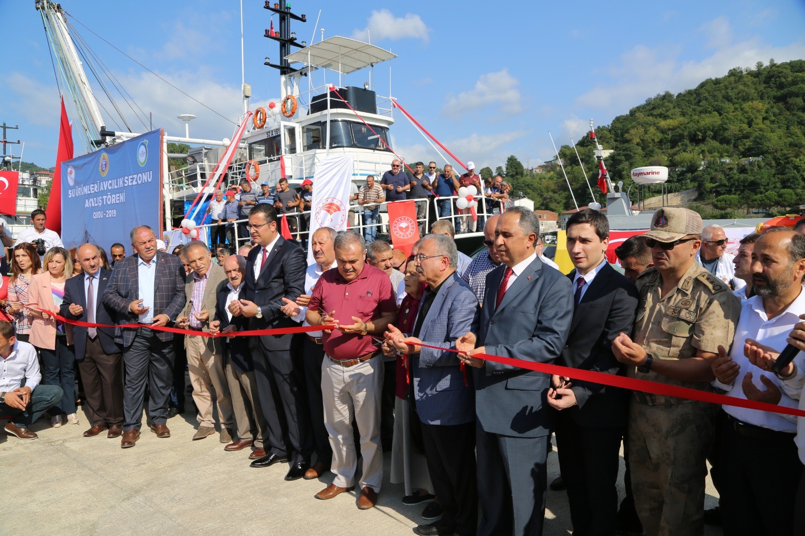 Ordulu balıkçılar dualarla denize açıldı