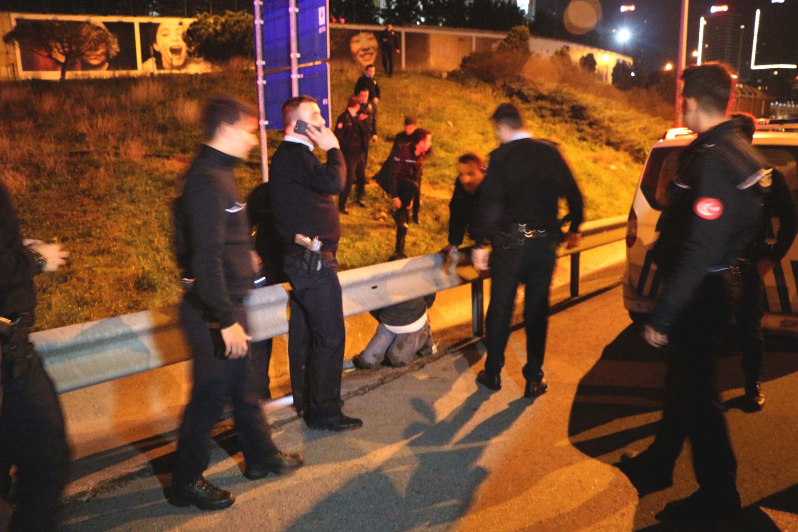 Polisin dur ihtarına uymayan şahıslar kaza sonucu yakalandı