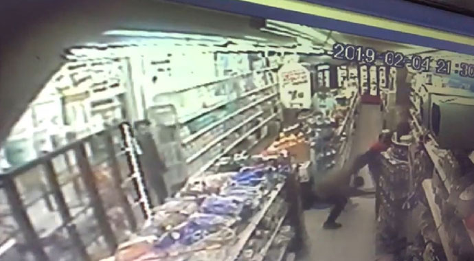 Gaspçı para istediği gençi 