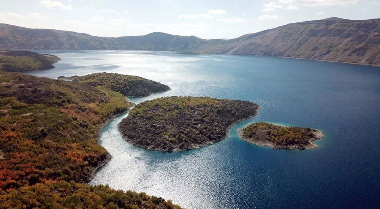 Nemrut'a 48 yıldır gönüllü bekçilik yapıyor