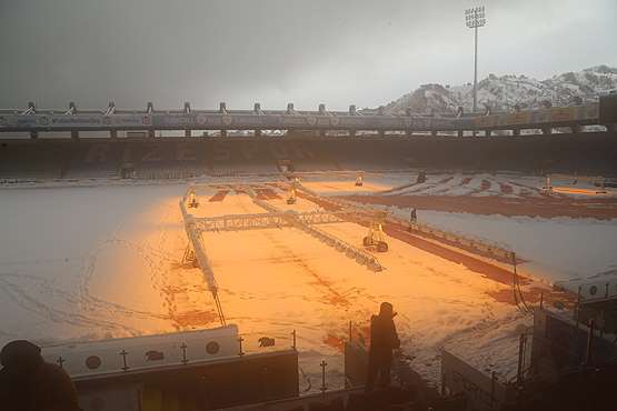 Rizespor'un stadı, Galatasaray maçına yetiştirilmeye çalışılıyor
