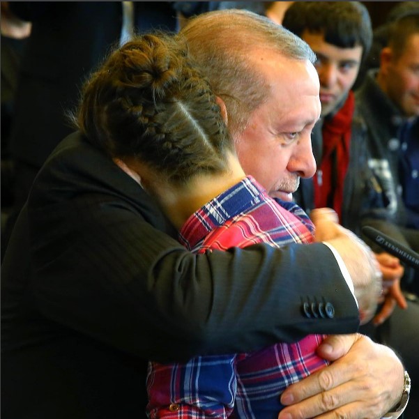 Cumhurbaşkanı Erdoğan, Down sendromlu misafirlerini ağırladı