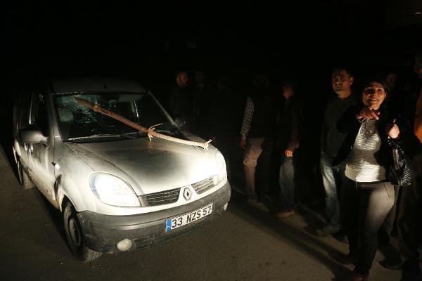 Mersin'de tehlikeli gerginlik! Sopalarla geldiler