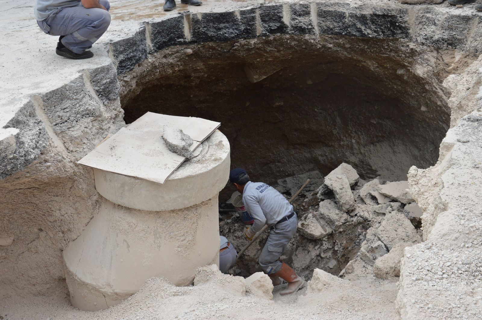 Kırıkkale'de çöken yol korkuttu