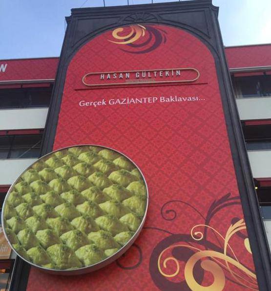 Kayyum, Güllüoğlu’nun tabelasını indirdi