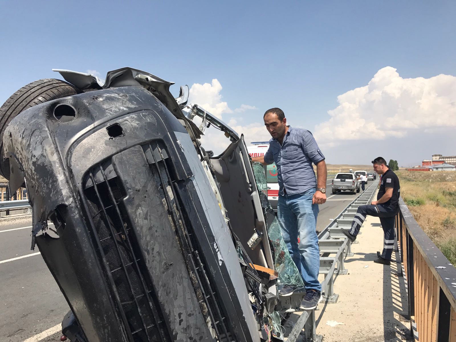 Erzurum'da feci kaza: 3 ölü, 3 yaralı