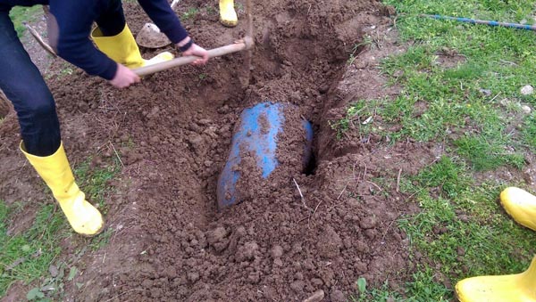 Diyarbakır Silvan'da toprağa gömülü bulundu!