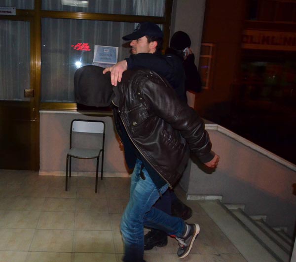 İnönü Üniversitesi karıştı, polise patlayıcı atmak istedi...65 gözaltı var!