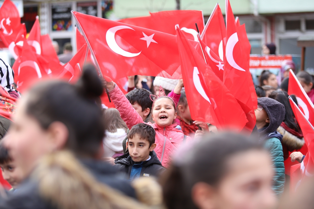 İdlib şehitlerinin künyeleri Şehit Ağacı’na asıldı