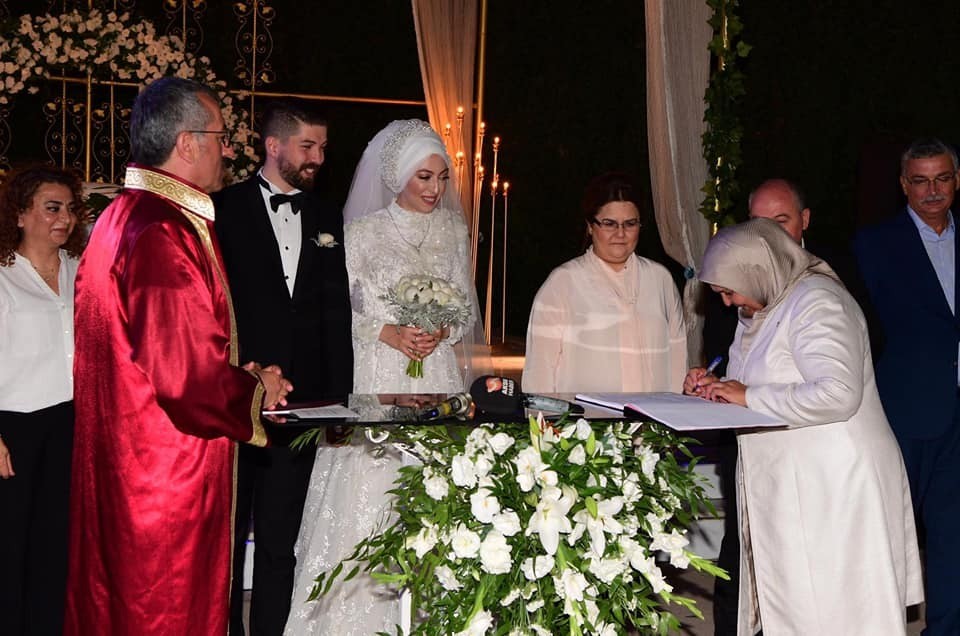 Yeni evli çifti balayı dönüşü yaptıkları kaza ayırdı