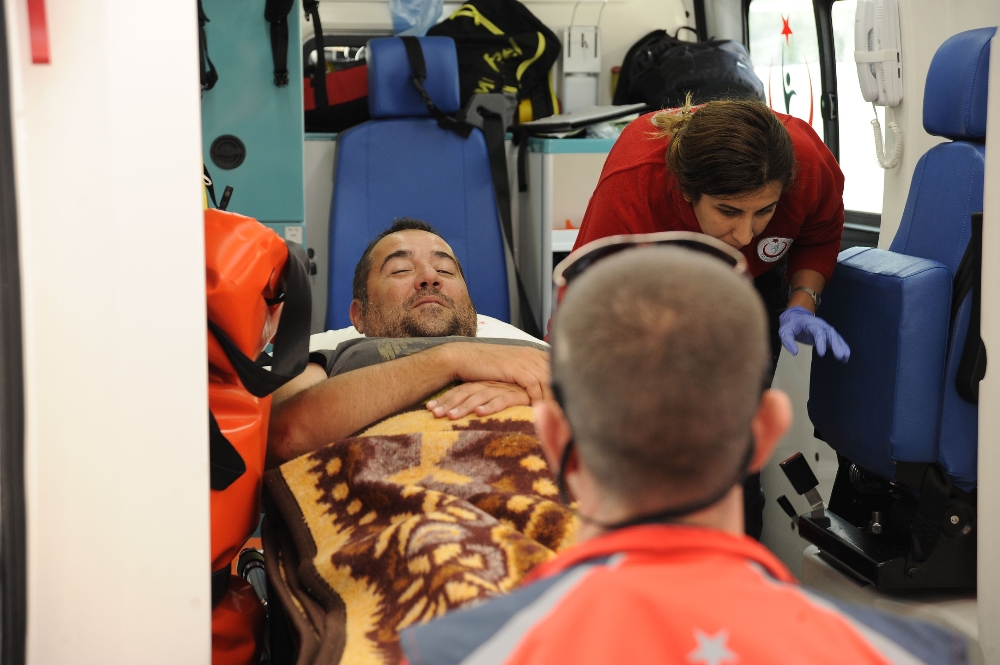 Ata Demirer kaza geçirdi, işte son durumu!