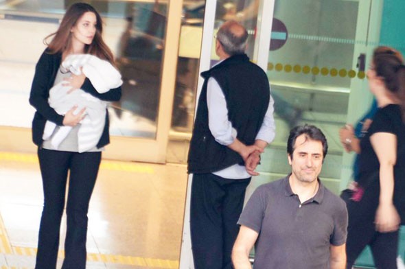 Mahsun Kırmızıgül ABD'de doğan bebeğine Kürtçe isim koydu