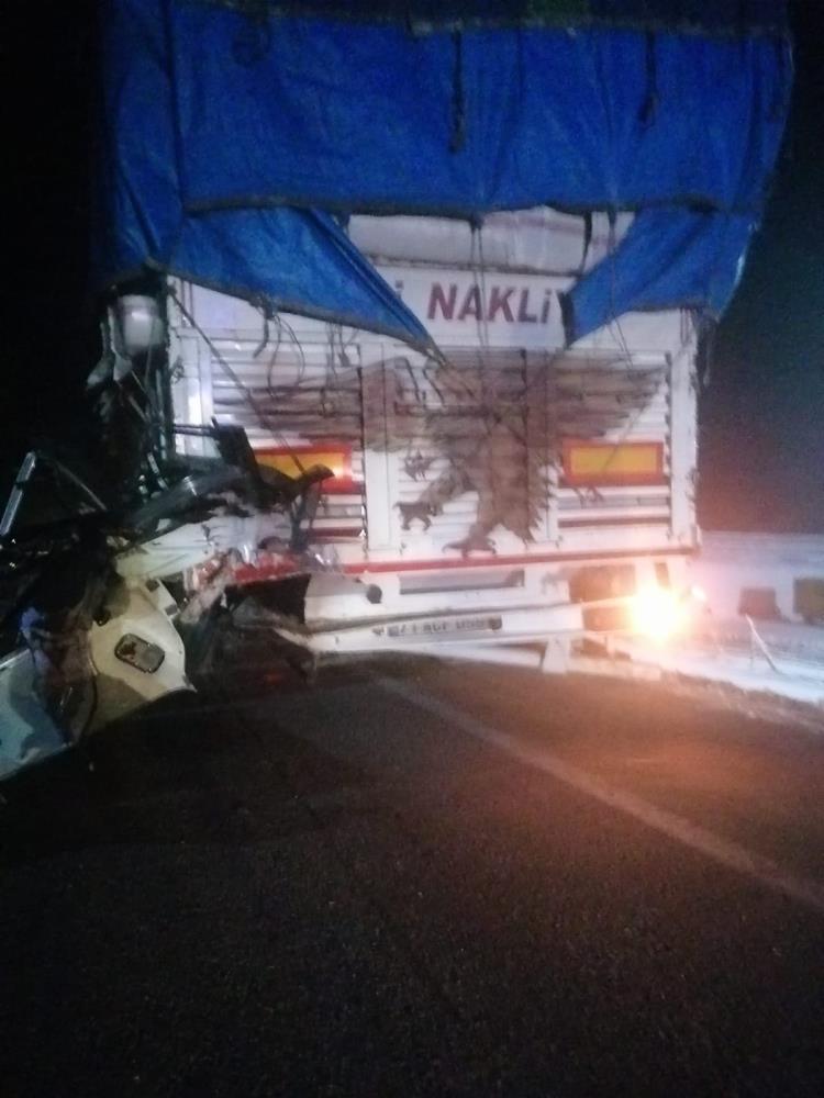 Yozgat'ta feci kaza, 3 ölü var