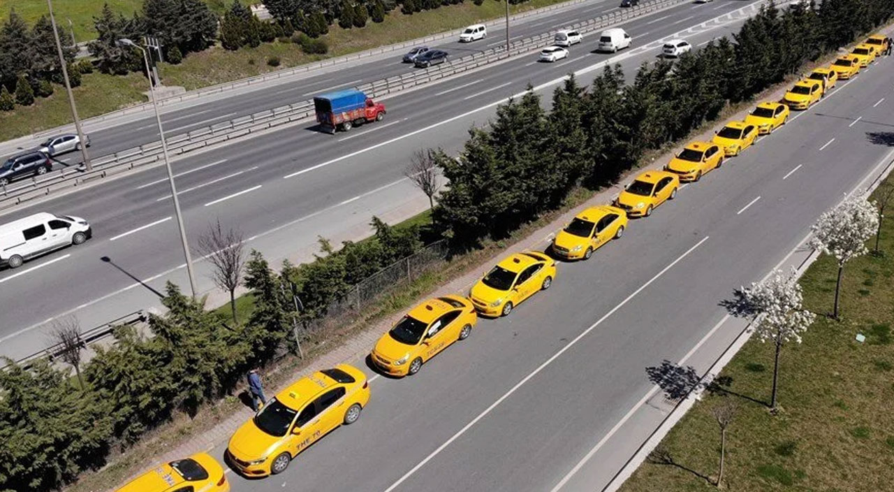 İstanbul’da taksicilerin ‘taksimetre kuyruğu’