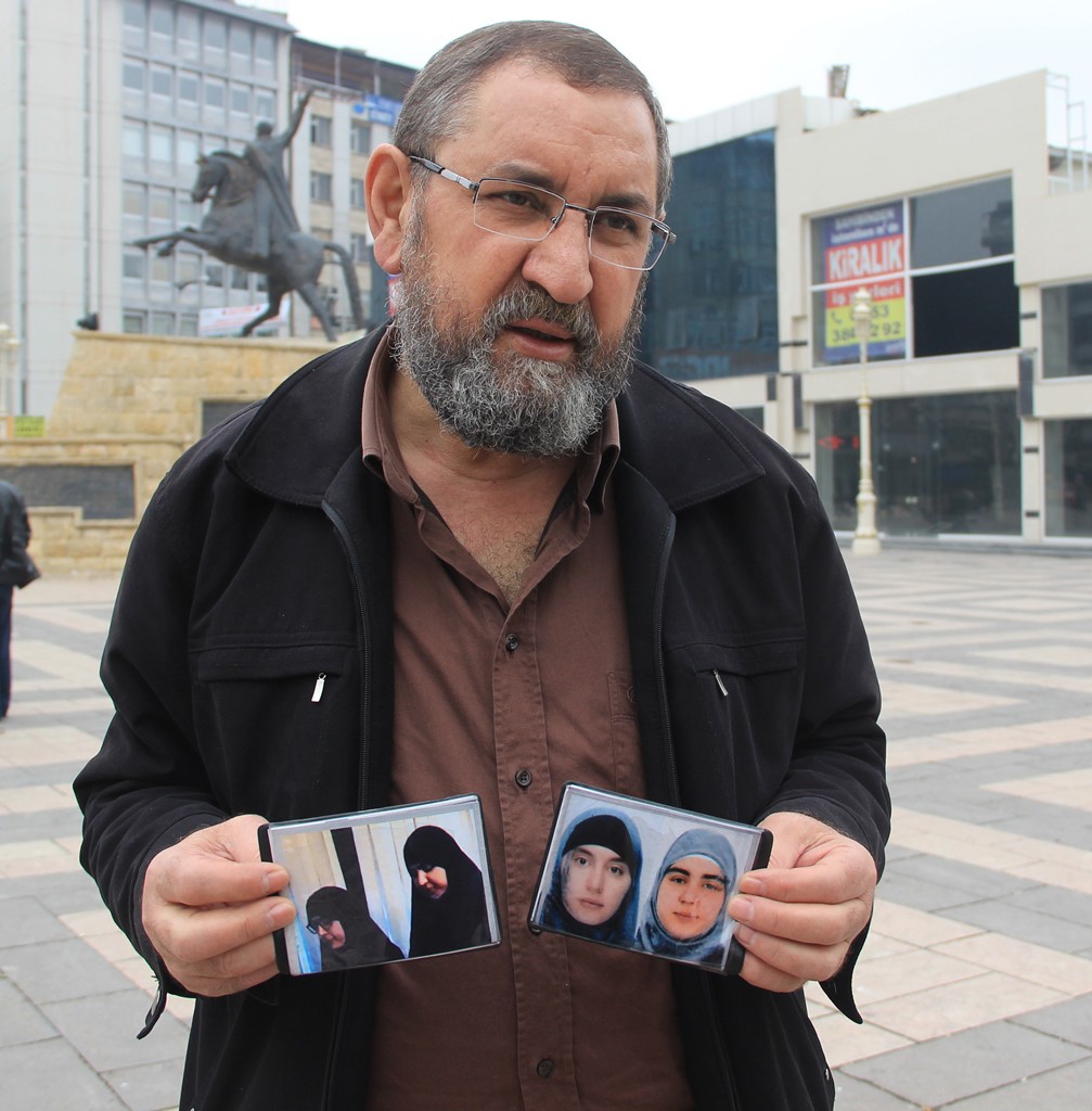 Danimarka'da kaybolan kızlarını Gaziantep'te arıyorlar!