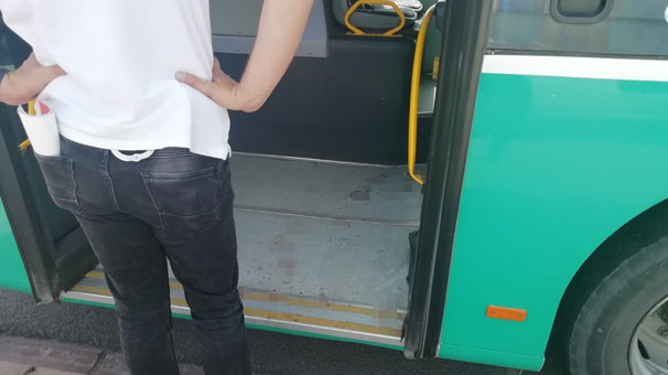 Yolcu otobüsünü durdurup dehşet saçtı