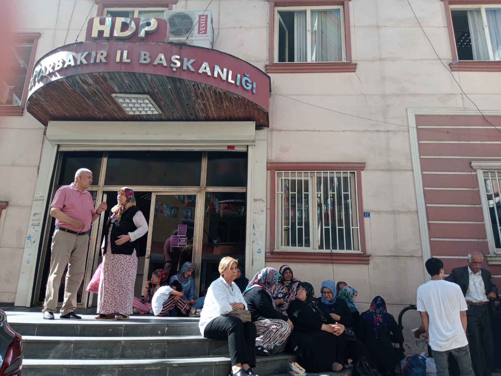 Hacire anne başlattı, akın akın geliyorlar