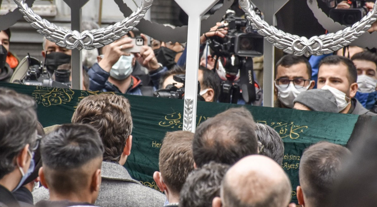 Şair Sezai Karakoç’a son yolculuğuna uğurlandı