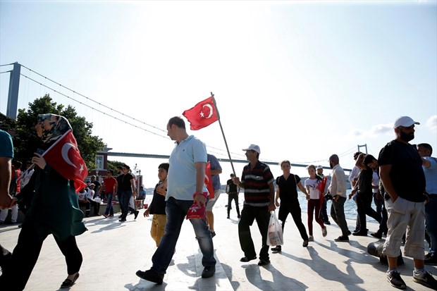 Türkiye demokrasisine sahip çıktı