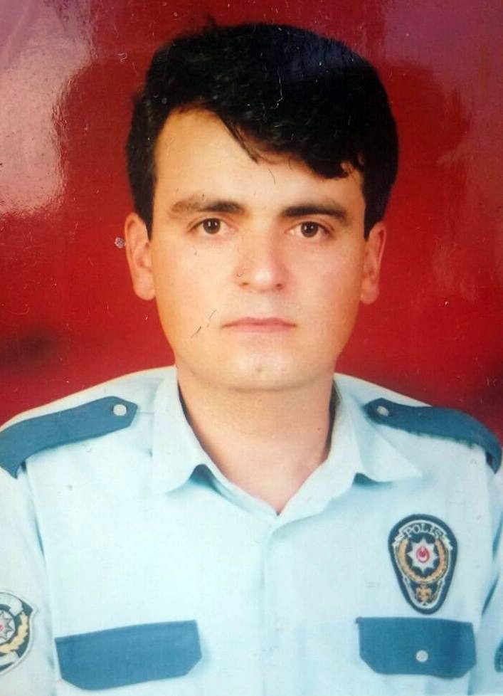 Kendini vuran polis kurtarılamadı