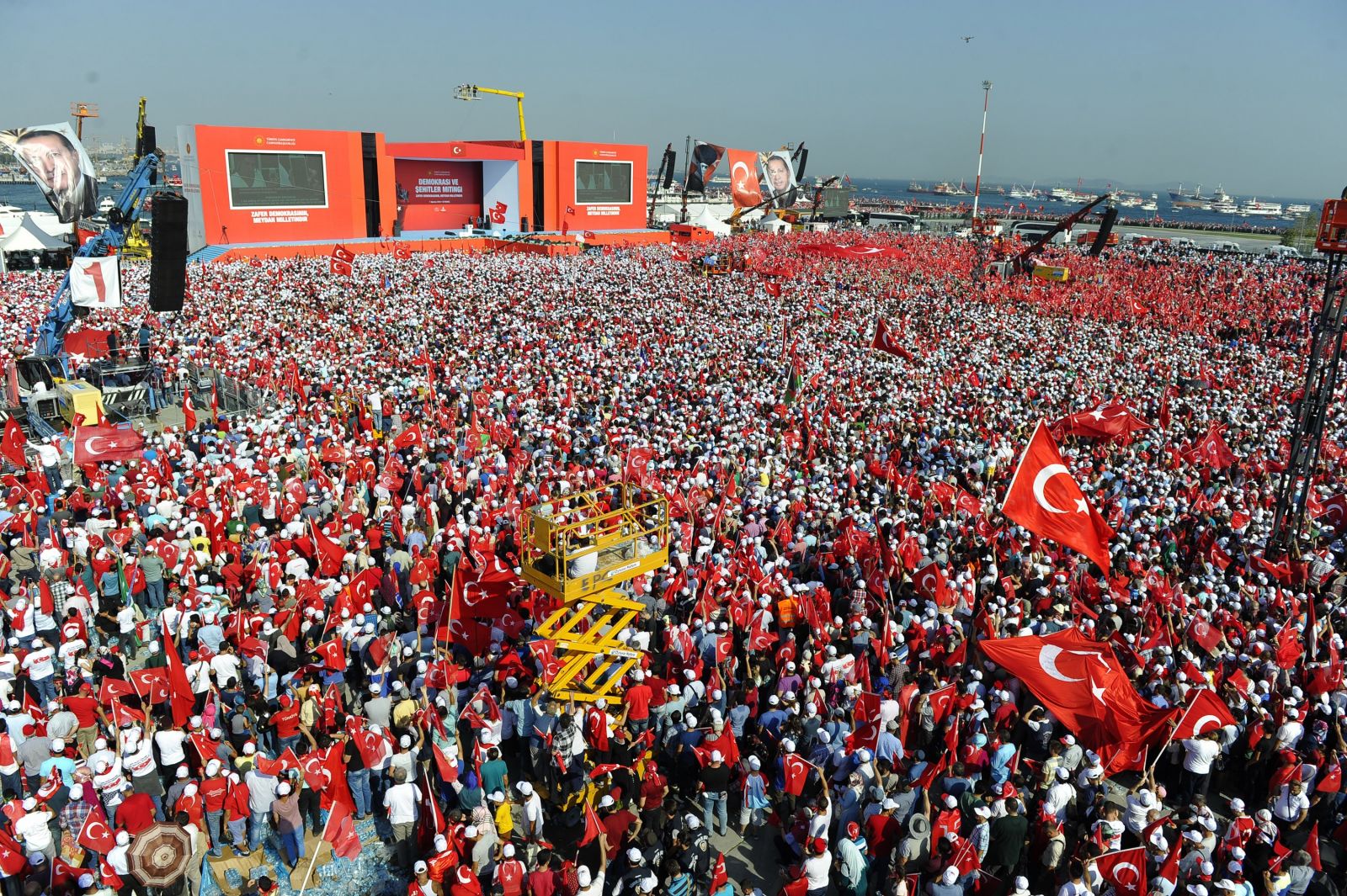 'Zillet değil Millet'
