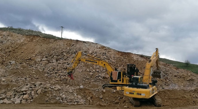 Yol inşaatından tarih çıktı, çalışmalar durdu
