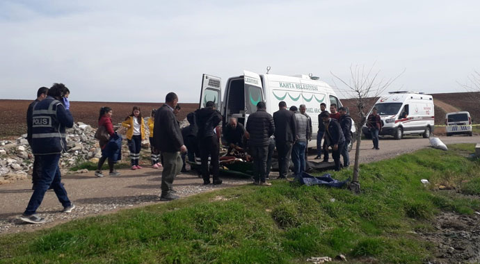 Yol kenarında erkek cesedi bulundu