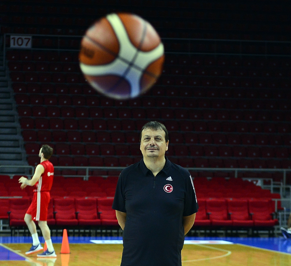 Ergin Ataman Türk oyuncular için yakındı