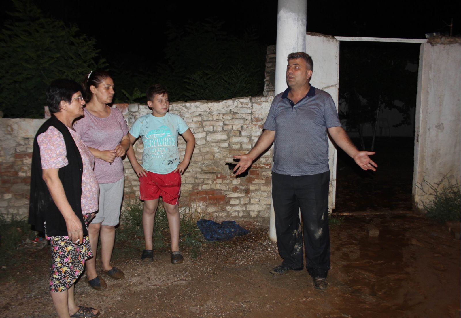 Evlerini jeotermal su bastı!