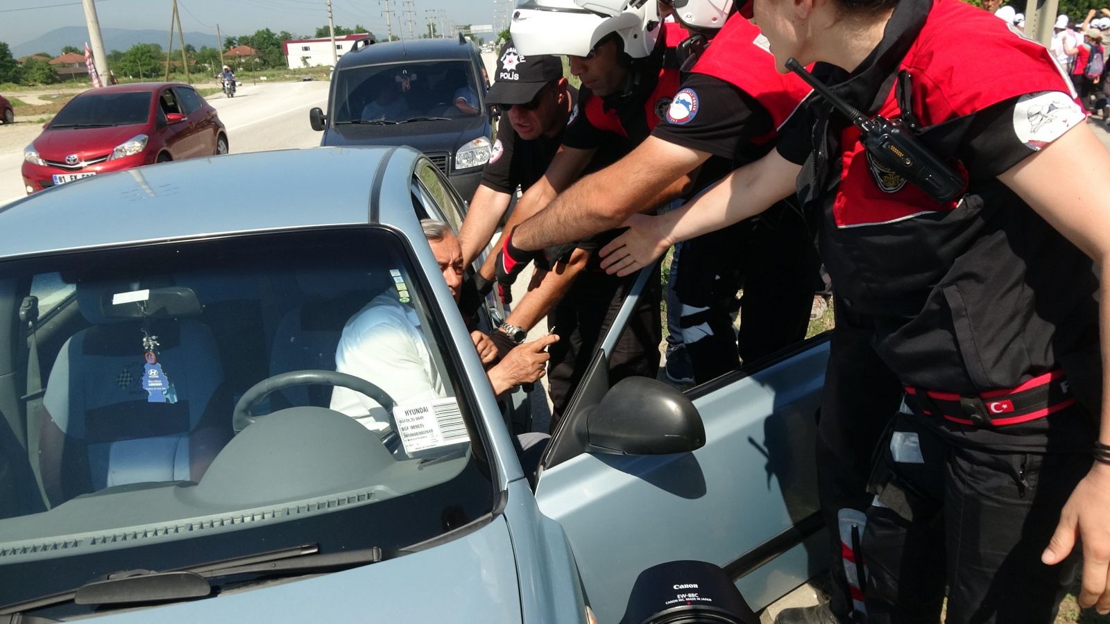 Düzce'de Kemal Kılıçdaroğlu'na tepki