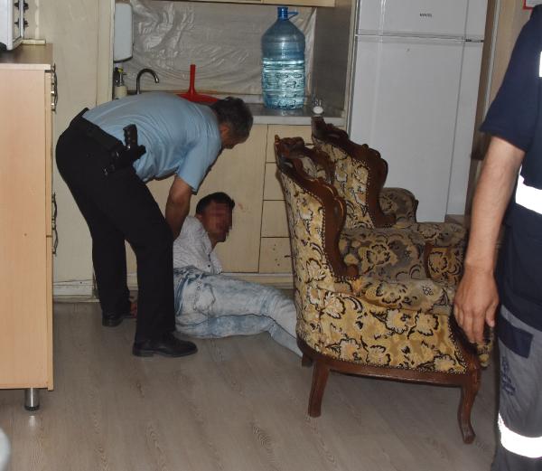 Taciz iddiası şehri karıştırdı, linçten polis kurtardı