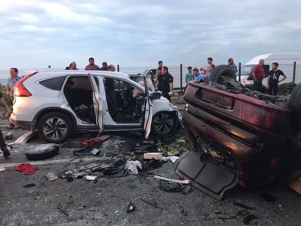 Trabzon'da zincirleme trafik kazası: 10 yaralı