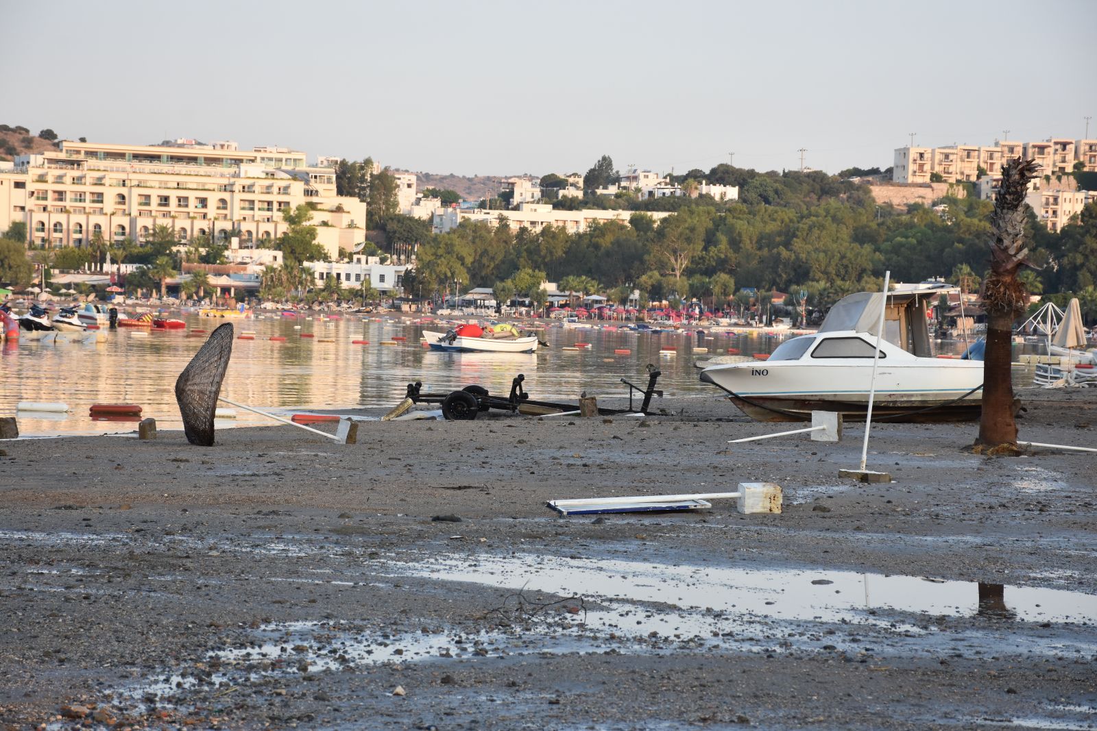 Ege'yi sarsan deprem sonrası Kandilli'den açıklama: Bodrum'da 10 cm tsunami ölçüldü