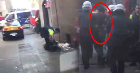 Barcelona'daki saldırıda saldırganlardan biri yakalandı