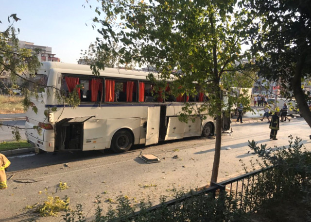 İzmir'de cezaevi servis aracı geçişi sırasında patlama